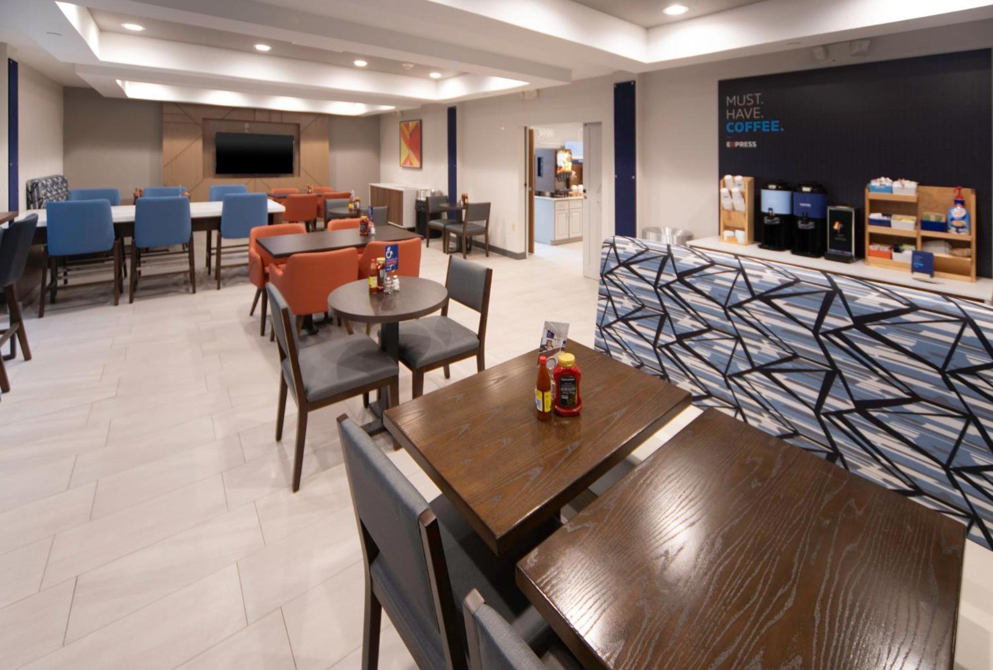 Holiday Inn Express Suites Little Rock West By Ihg Exterior foto